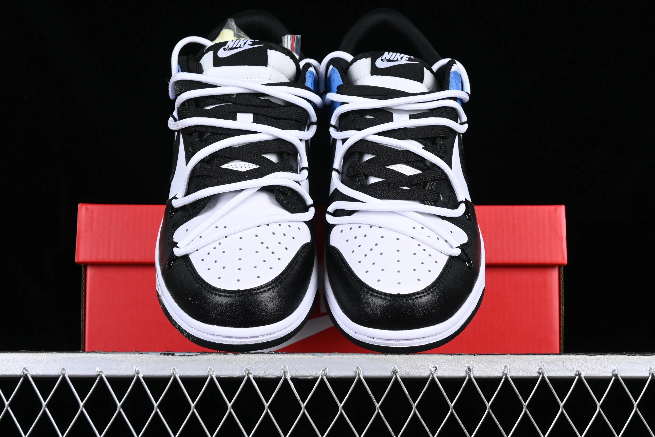 All Categories Nk SB Dunk Series Nk SB Dunk Low Low-top Sneakers Nk Dunk Low Peace Dove Customized version of deconstructed strap casual sneakers DD1391-100